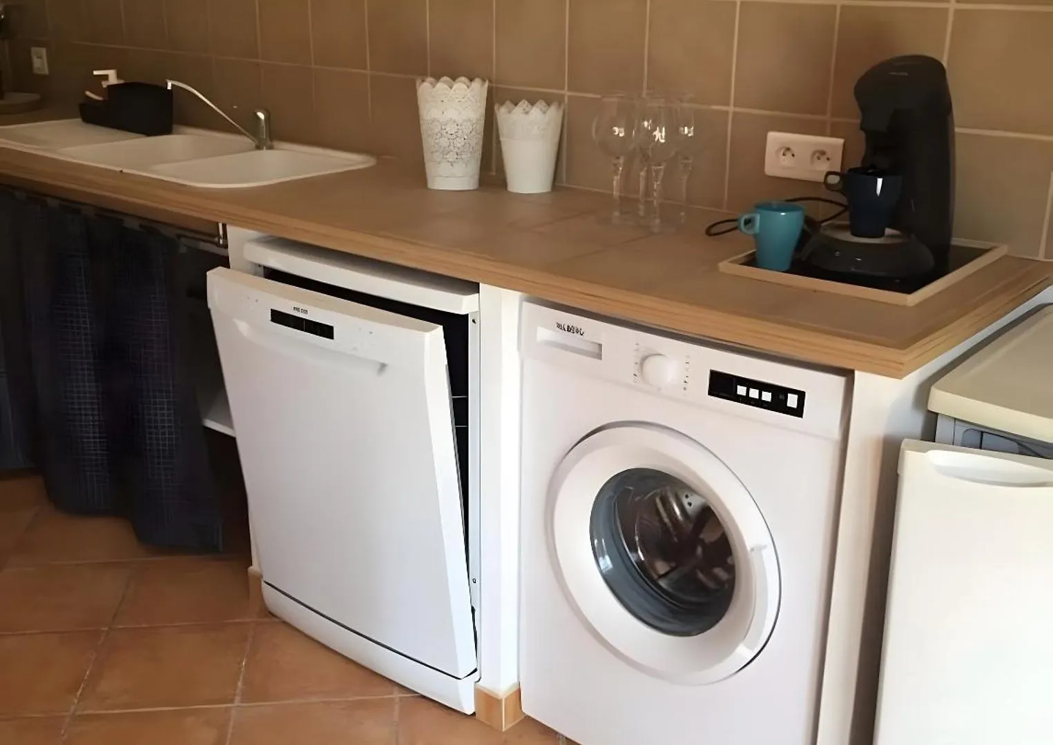 Holiday home Mas De La Crozette Villa Monteux France